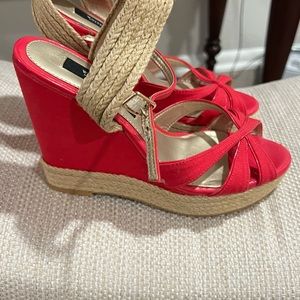 Heeled wedges
